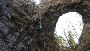 Abseiling v Rakovem Škocjanu Abseiling Rakov Škocjan