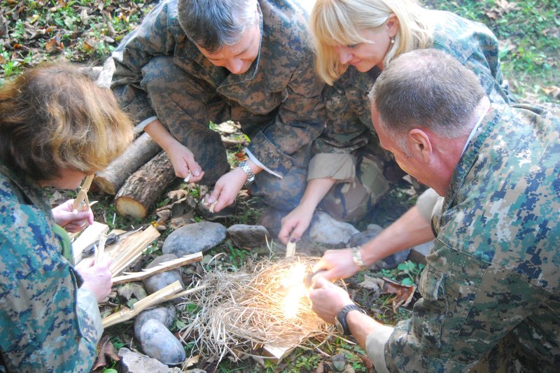 Team building - Ultimate Survival Skupinsko netenje ognja
